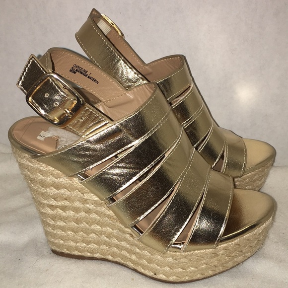 BAMBOO Shoes - Bamboo size 7 gold espadrille wedge